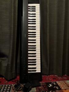 Yamaha　NP 11 ヤマハ電子ピアノ　キーボード　ペダル　付属　ACアダプター　付属