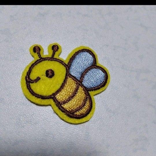 アイロン刺繍ワッペン アイロンパッチ みつばち 蜜蜂 昆虫