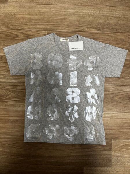 AD2001 COMME des GARONS 数字 t-shirt