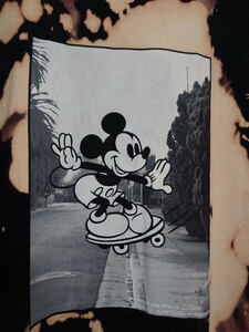 UNIQLO ユニクロ Disneyコラボ ミッキーマウス スケート スケートボーディング 転写 プリントTシャツ 美中古 XLサイズ ブラック