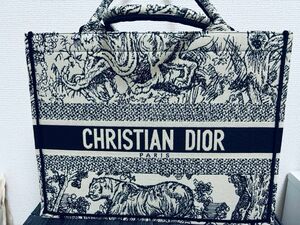 Dior ブックトート ミディアム