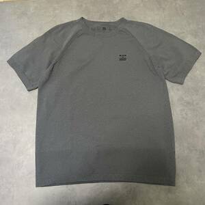 BLACK LABEL CRESTBRIDGE ブラックレーベルクレストブリッジ　ドライフィット　ストレッチ素材　半袖　Tシャツ グレー　Lサイズ