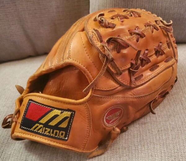 ミズノ ヴィンテージ 赤カップ ワールドウィン 硬式右投用GPT-5 World Win MIZUNO