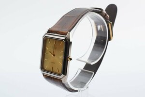 美品 ラドー ダイアスター スクエア 121.9535.3 クォーツ メンズ 腕時計 RADO