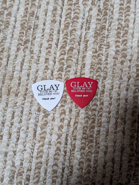 GLAY TOUR ’96~’97 ”BELOVED YOU” ギターピック 白 赤 2枚セット