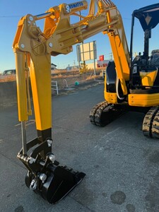 Komatsu Miniショベル PC28UU-2 下取り可能 3tonneクラス 