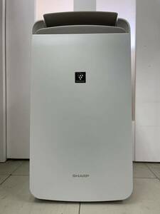 wE#127 operation goods SHARP dehumidifier compact cool cold manner clothes dry dehumidifier "plasma cluster" CM-L100-W 2020 year made . temperature -10*C used present condition goods 