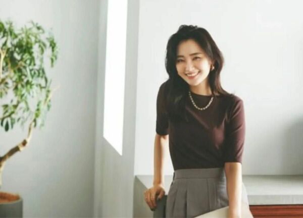 ★【新品タグ付】《GLOBAL WORKS》柳橋唯さんコラボ2WAYネックT