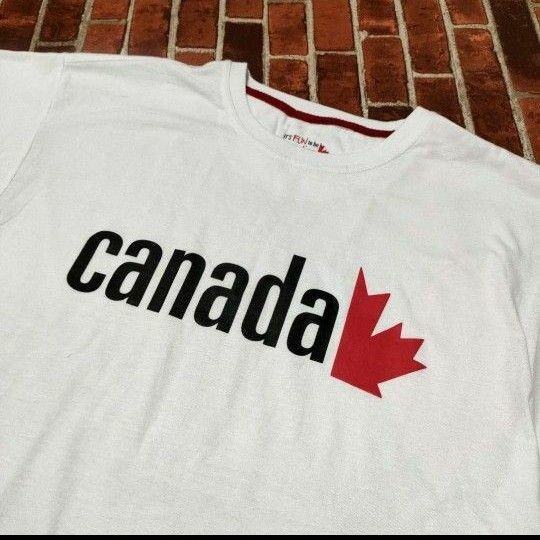 CANADAカナダ　Tシャツ　国旗　バッチ