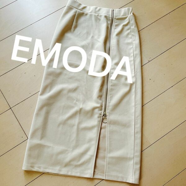 エモダ　EMODA レディース　ジッパー　スカート　タイト　ベージュ