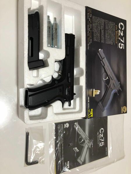 Carbon8 カーボネイト CO2 ブローバックガン Cz75 