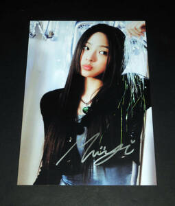 minji(NewJeans)* with autograph *[NewJeans YearBook 22-23]Photo Bundle