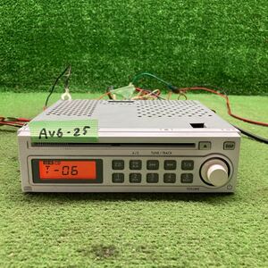 AV6-25 激安 カーステレオ SUBARU ステラ Q04 86201KJ040 591053934A FM/AM CD CDプレーヤー 本体のみ 簡易動作確認済み 中古現状品