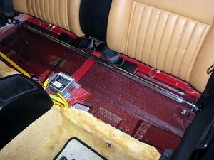  Kawai factory rear mono cook bar Alpha Romeo GTV 916C interior, rear seat under 