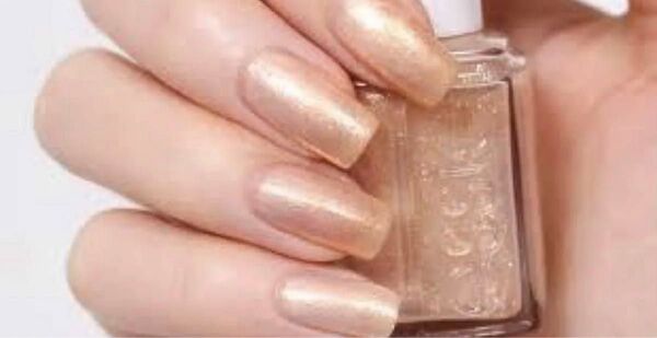 【essie】ネイルポリッシュ、ゴールド系 1本