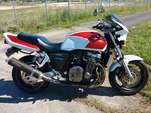 CB1000SF　SC30　白/赤　49,081㌔　1993年登録　車検令和7年5月まで　距離伸びます　ホンダ　送料割引有り