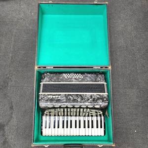 C-06035K[1 jpy start ] simple sound out settled TOMBO dragonfly No.241 accordion 34 keyboard,24 base music sound quality hobby practice beginner collection 