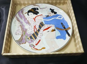 九谷焼 粉彩春画皿 26cm飾り皿 手描き 時代物 コレクター放出 未使用美品