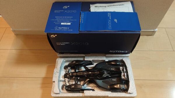 オートアート 1/18 レッドブル X2010 プロトタイプ グランツーリスモ