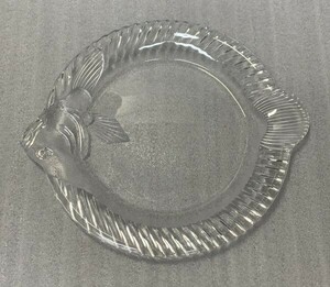 A1071→SOGA GLASS ガラス FISH 魚　ヒラメ ガラス　皿　プレート 曽我ガラス　昭和　古い　曾我硝子　日本製　JAPAN