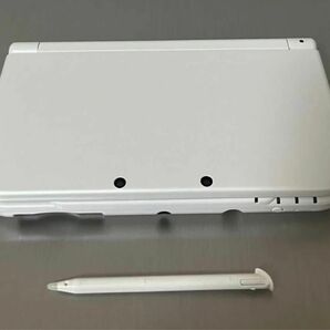 美品　Newニンテンドー3DS LL パールホワイト