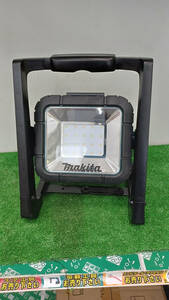 【中古品】makita(マキタ) 14.4/18v充電式LEDスタンドライト (本体のみ) ML805 電動工具/ITEMW0AFUCRW