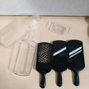 y060609t 京セラ スライサー 調理器セット 日本製 セラミック サビない 厚み調節機能 薄切り / 千切り / おろし 除菌漂白 OK ブラック 