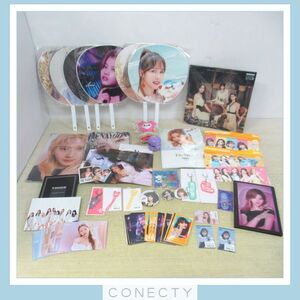 TWICE set LOVERY bag charm /TWICELIGHTS photo book DVD attaching / "uchiwa" fan /nayonIM NAYEON trading card attaching / Momo /sana/mina[C2[S3