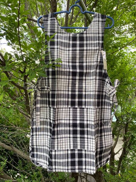 ☆再出品☆★希少★左右横紐結び♪快適サイズ万能型エプロン♪綿100%※何気に丈夫!白黒チェック柄現品限り※価格交渉不可!