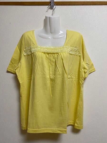 ☆再出品☆値下げしました♪めっちゃ可愛いナイロンレース付胸元ドキドキスクエアカットTシャツスィートイエロー4~5L身生地綿100%