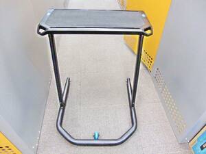 USED Wahoo KICKR India a cycling desk black blue waf- Kicker bicycle rollers 