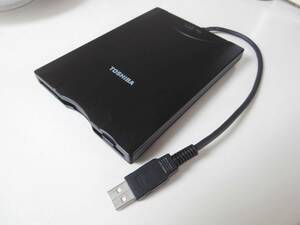 USB FDD 3.5フロッピーディスクドライブ TOSHIBA PA3214U-2FDD (Y-E Data YD-8U10)