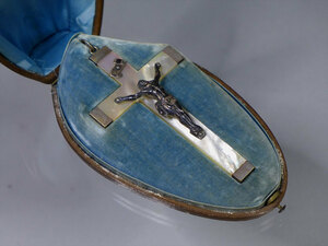 ヨーロッパ宗教美術　キリスト教『１８７５年　青貝に銀製　INRI　十字架』当時の