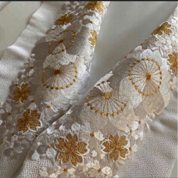 Bタイプ　新品　刺繍半衿　和装小物　洗えるポリエステル　縮緬　ホワイト　ゴールド　さくら　桜　サクラ