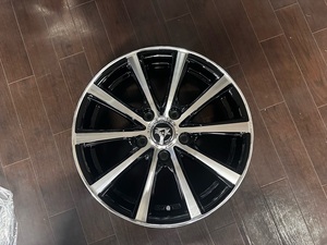 【展示品】　レイジーＸＶ　16×6.5J　114.3-5H+48　ヴォクシー　セレナ等にぜひ！！