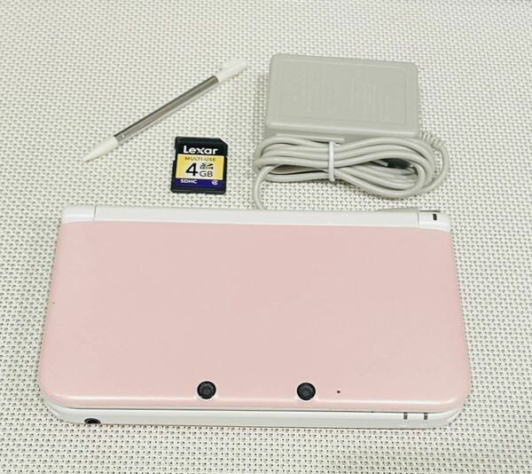 ニンテンドー3DSLL ピンクホワイト 本体動作品　送料無料　付属品付き　ピンク ホワイト 任天堂 Nintendo 