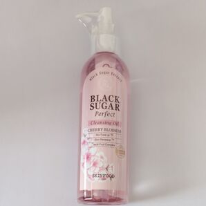 SKINFOOD CHERRY BLOSSOM クレンジングオイル