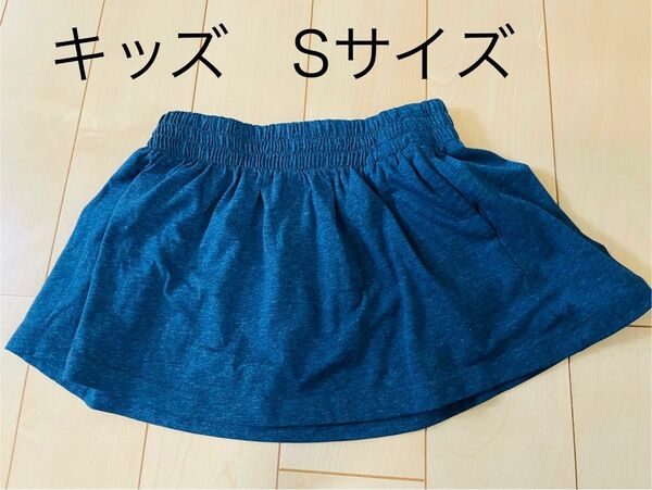UNIQLOスカート Sサイズ【110〜120】