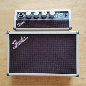 Fender (フェンダー) ミニ アンプ mini Tone Master ミニ トーンマスター