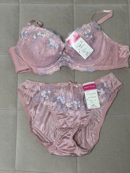 ブラジャーショーツセット