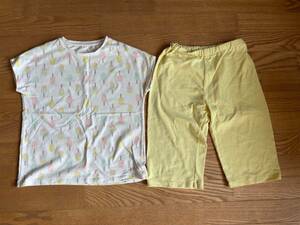 130㎝ユニクロ女の子夏用パジャマ　半袖・半ズボン黄色・アイス模様