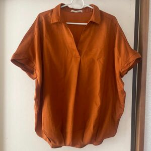 シューラルー　くすみ系おしゃれオレンジカラー　大人カラー　夏服　半袖トップス　シャツ　レディースLサイズ　中古