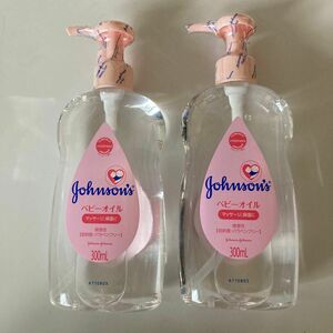 ジョンソン＆ジョンソン ベビーオイル 微香性 300ml 2個