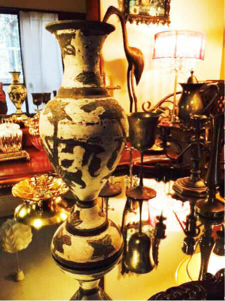 アンティーク 真鍮製 一輪挿し フラワーベース 蚤の市 レトロ 花瓶 シャビー 置物 洋風 飾り物