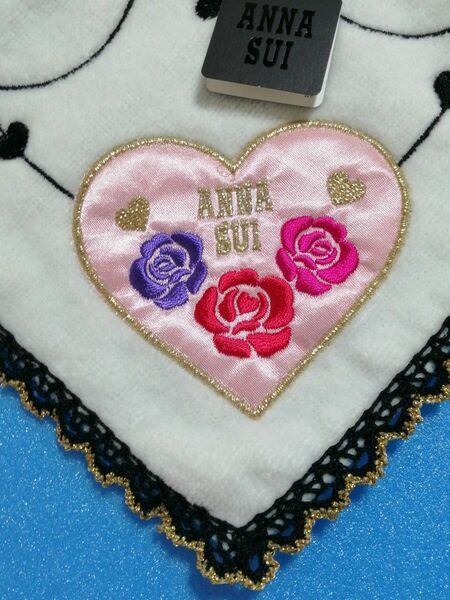 【新品未使用】ANNA SUI　アナスイ　タオルハンカチ(ハート薔薇　ロゴ刺繍　フリルレース)　ブランドハンカチ