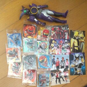 スーパー戦隊シール　カード　17枚　仮面ライダーソフビ　まとめ売り フィギュア　ビックリマンシール