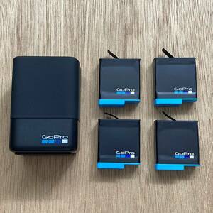 GoPro dual battery charger battery 4 piece set charger go- Pro HERO Black