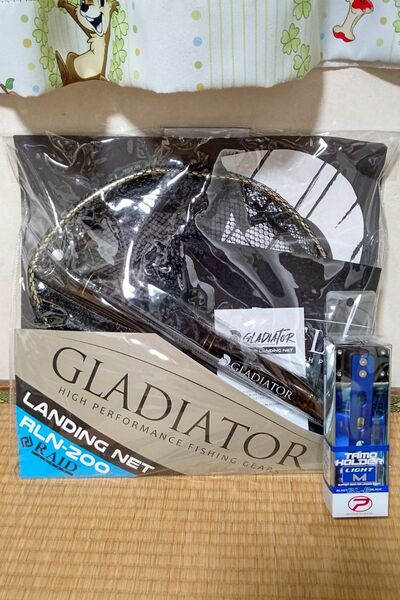 レイドジャパン グラディエーター ランディングネット RLN-200 新品・プロックスタモホルダー 美品 ２セット