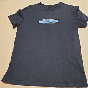 ★DIESEL メンズ 半袖Tシャツ ロゴ入り Mサイズ USED★