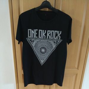 ONE OK ROCK　Tシャツ ブラック